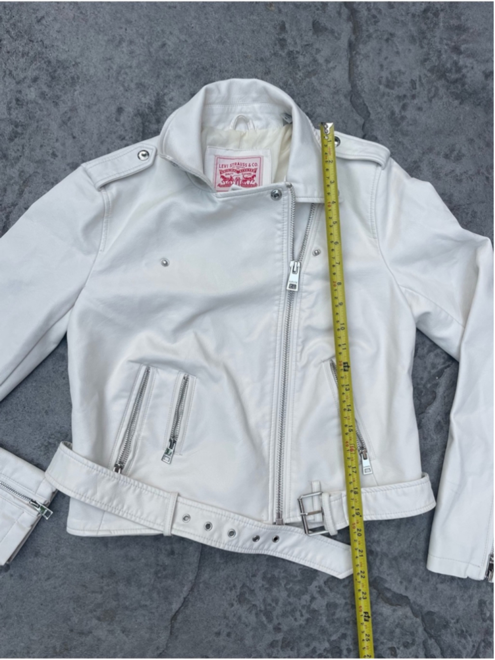 Levi's White Leather Moto Jacket with Belted Hem - Picture 3 of 10